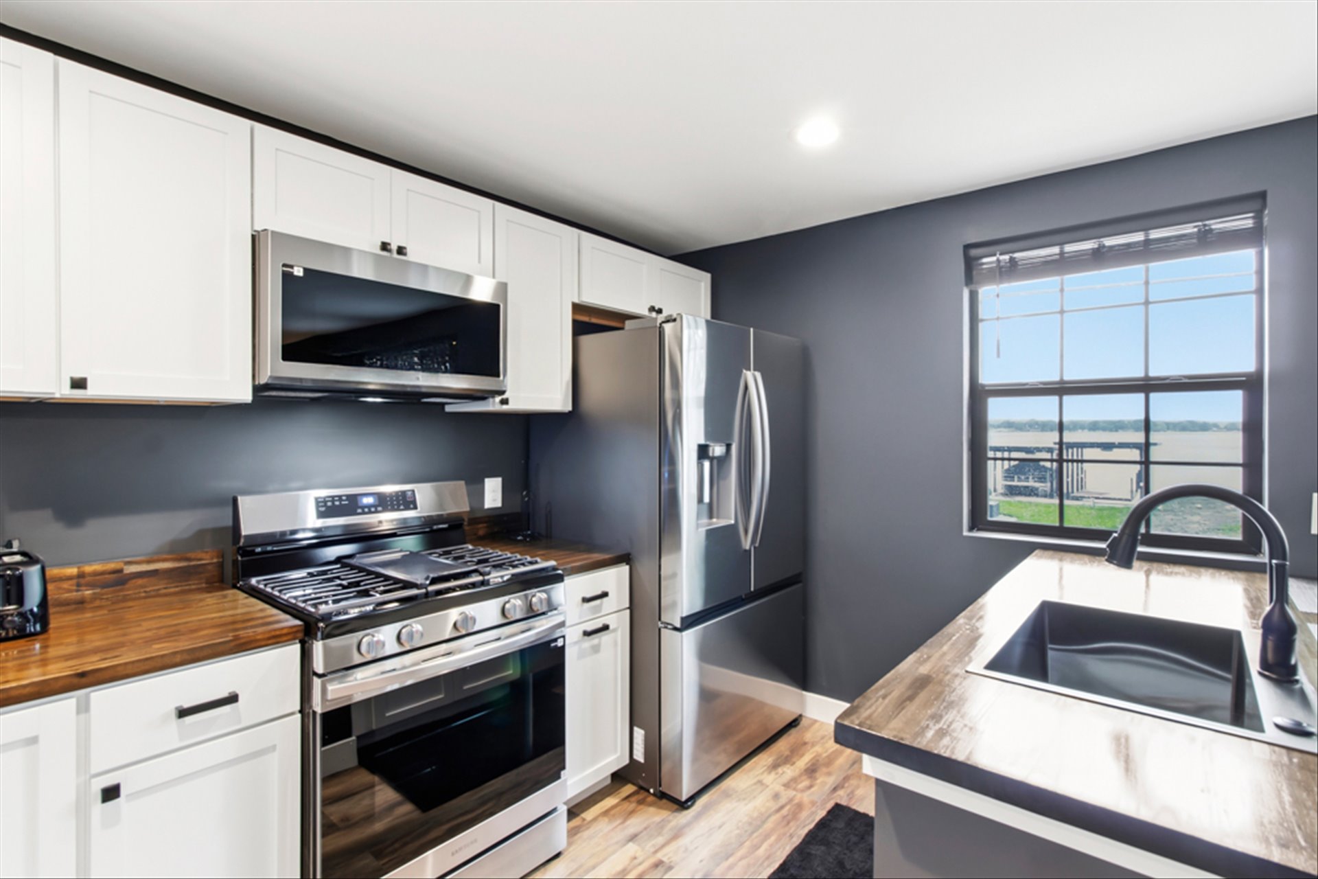 The Loft on Waterbury - Appliances
