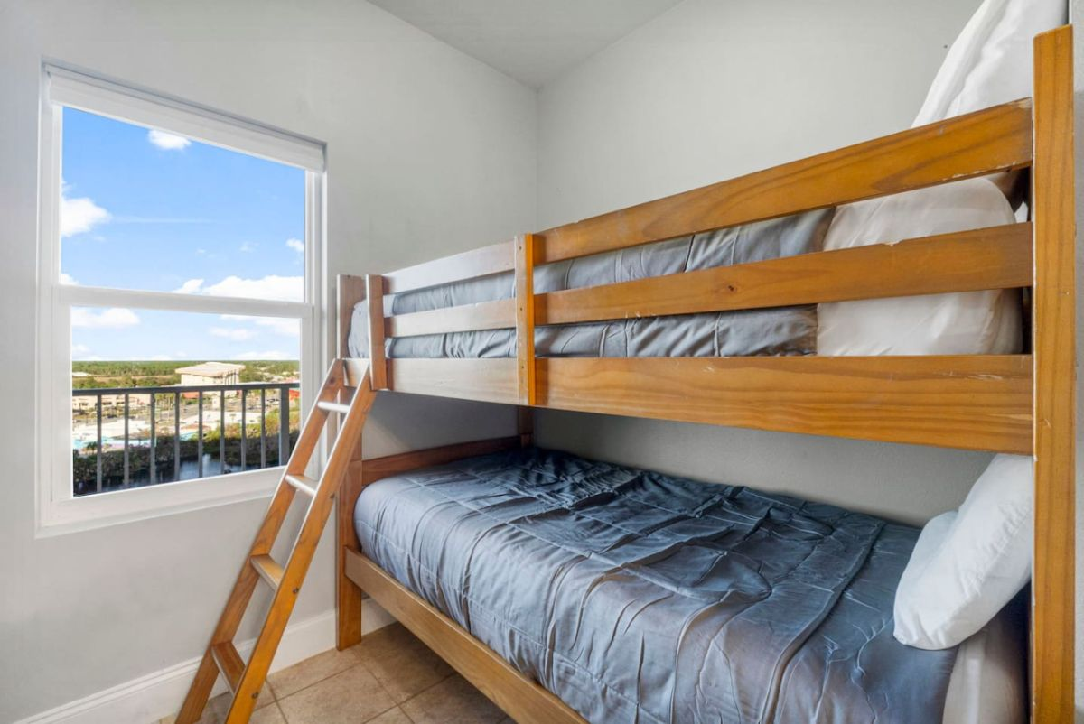 Bunk room