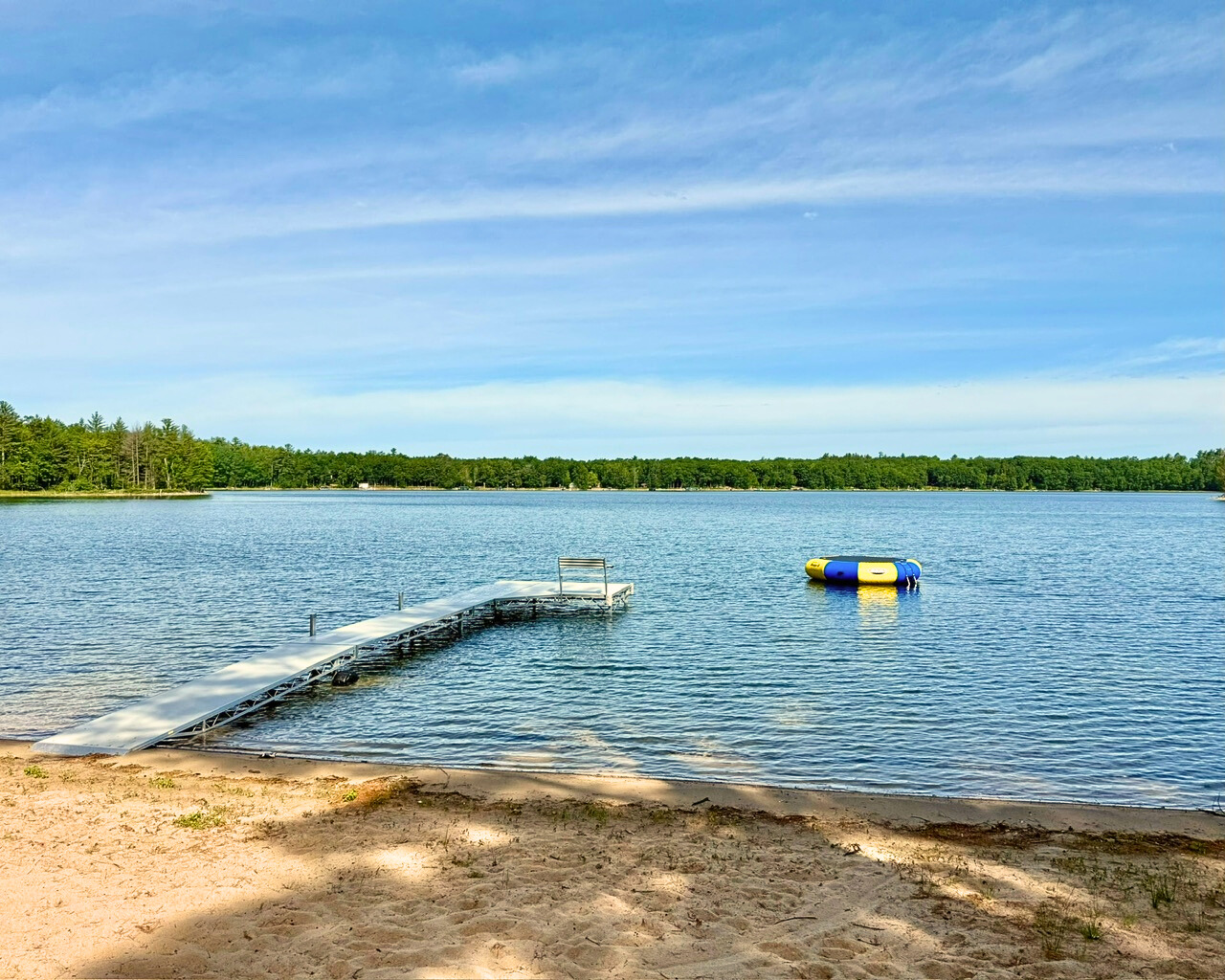 Sandy beach, dock for your boat, and Rave Bongo bouncer for the kids