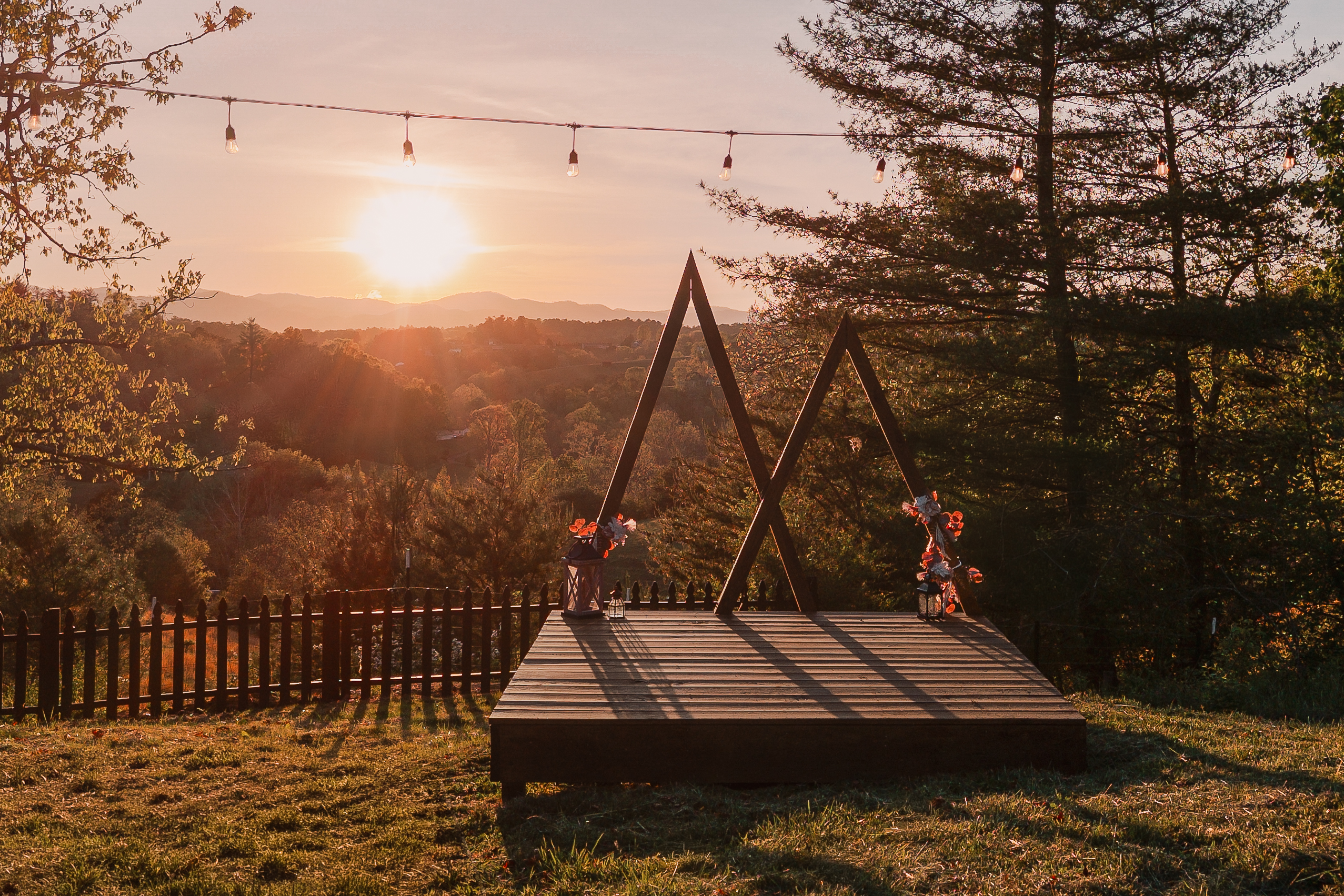 {Ceremony + Yoga Deck}
Take in sweeping Blue Ridge views from our private mountain-view deck — perfect for morning coffee, meditation, or saying I do with an unforgettable backdrop.