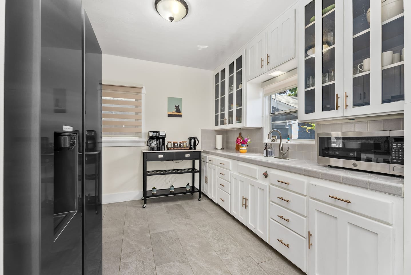 fully equipped kitchen
