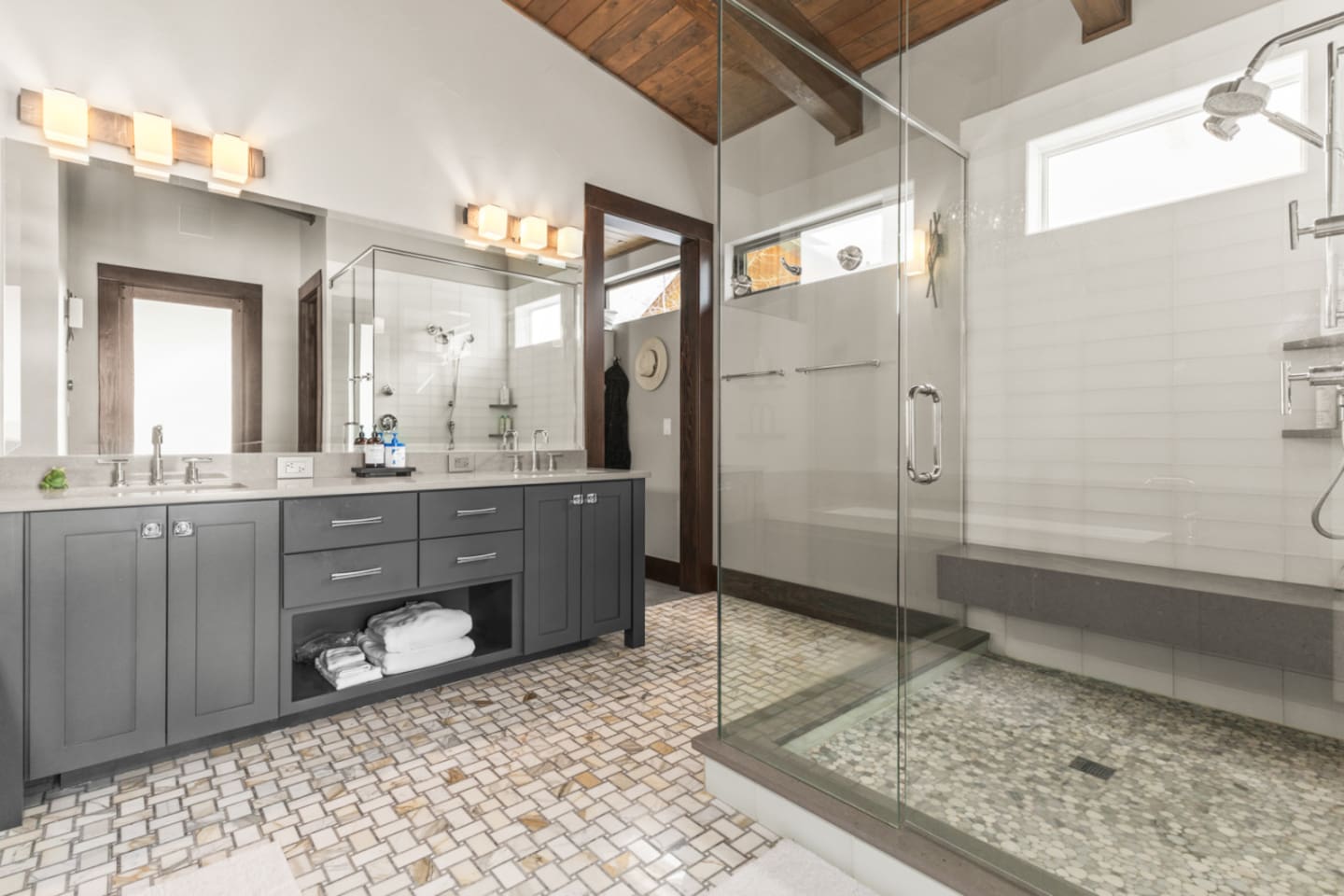 Ensuite Bathroom 1 with Shower