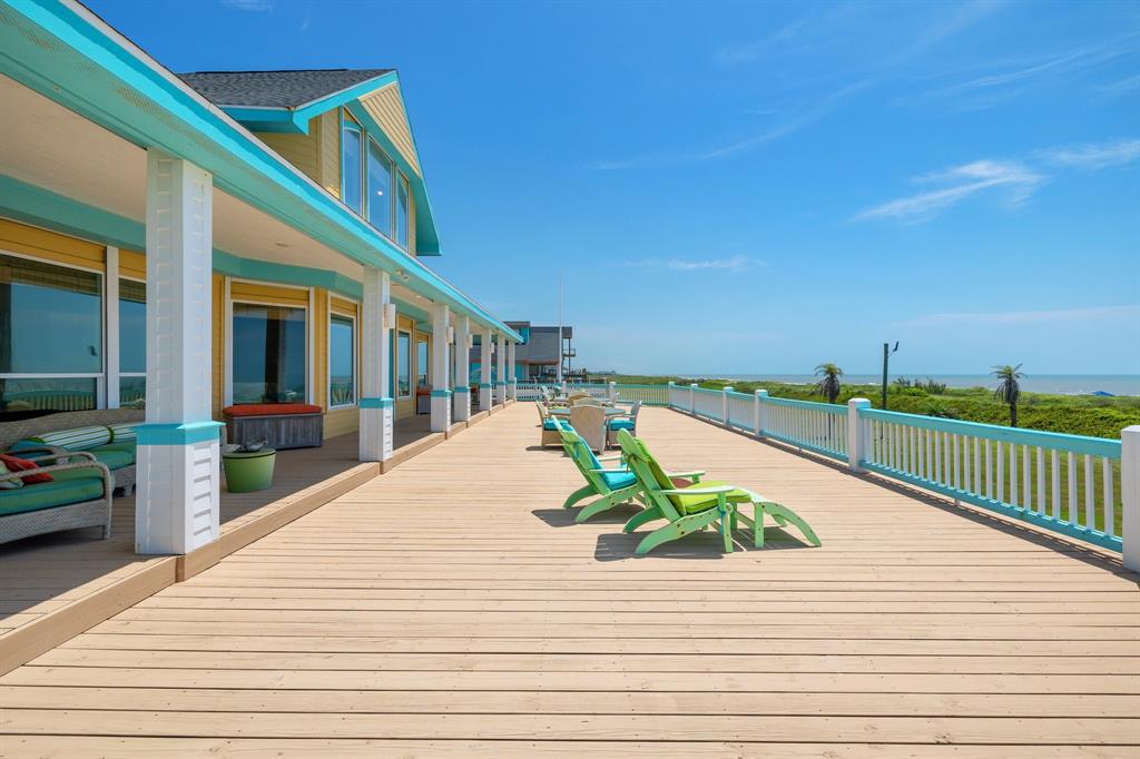 df9fcecb82e64d0194e80321f4fdf255 | Beachhouse | Texas | TX | Vacation Homes | Galveston | Crystal Beach | Kokomo | Breezy Days | Beachfront Elegance | Sunrise Serenity | Southern Sands Property Management, LLC
