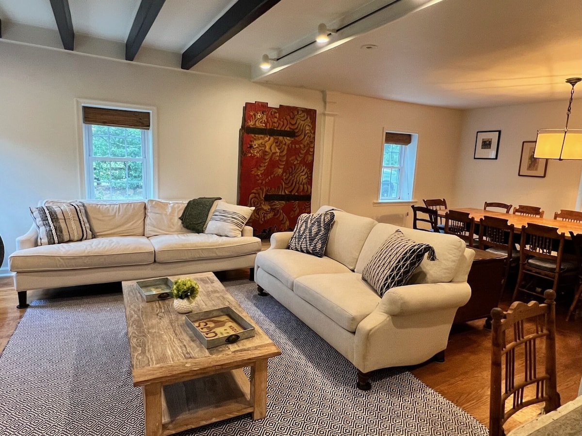 living and dining area