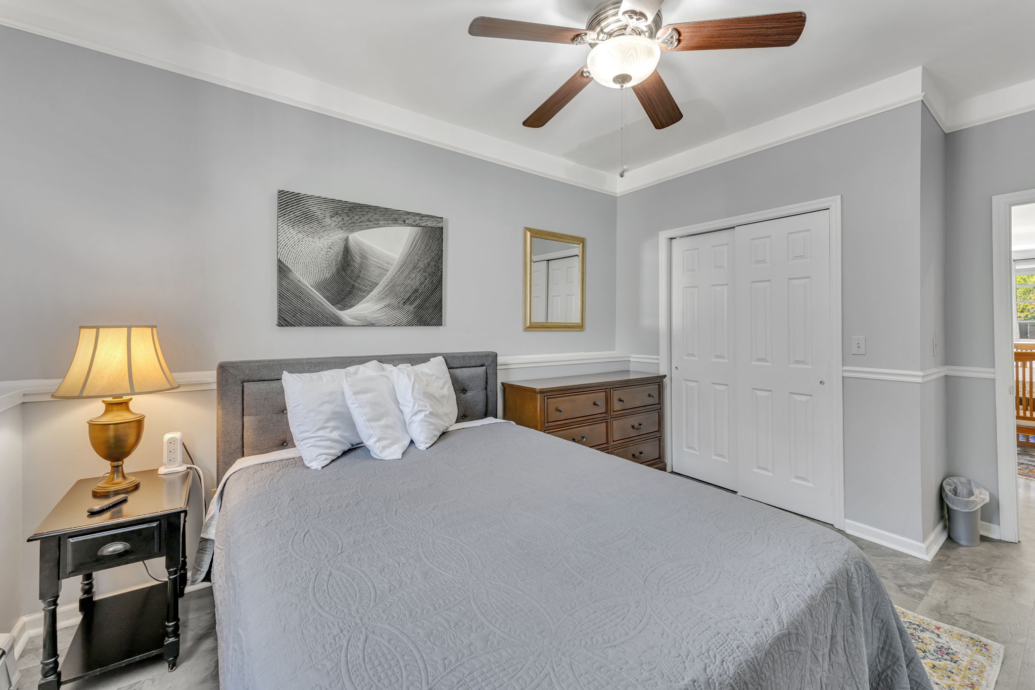 Creamery Apt 6 queen bedroom 1