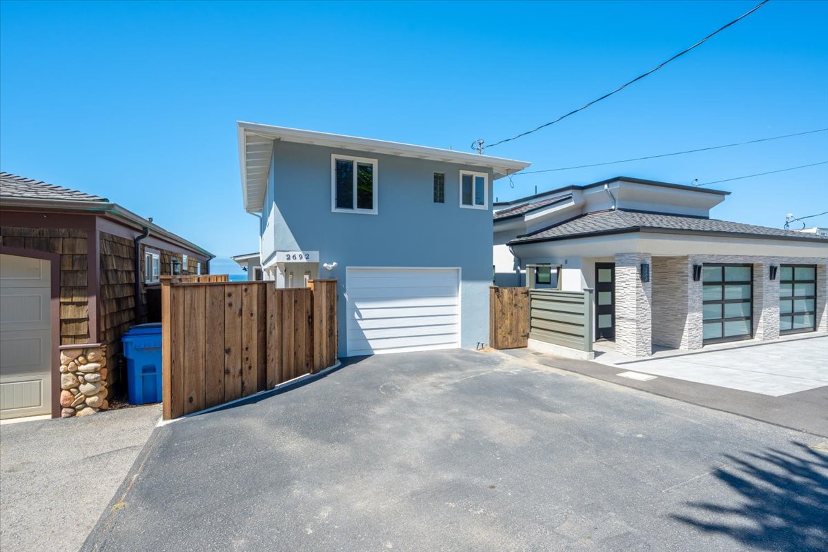 Driveway, street view
