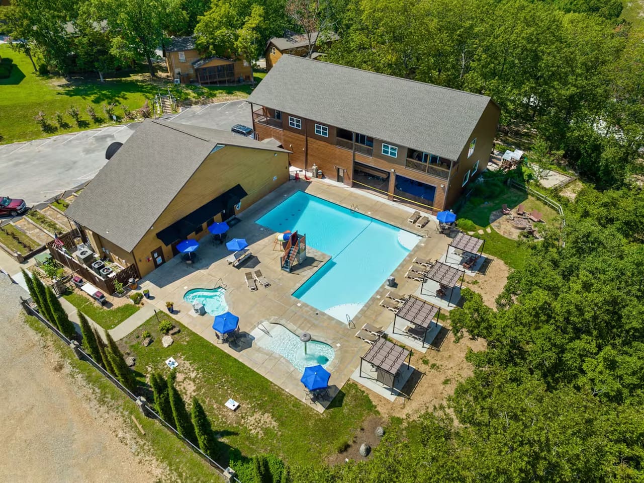 Resort Amenities at Crowne View Community