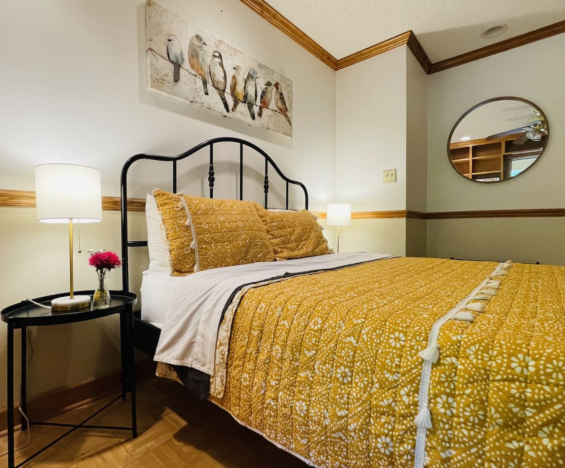 Queen bedroom
