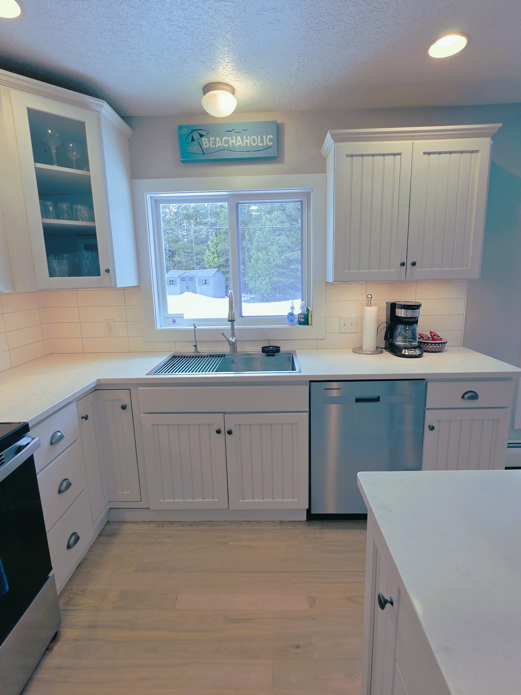 New kitchen Quartz counter tops and back splash 2026