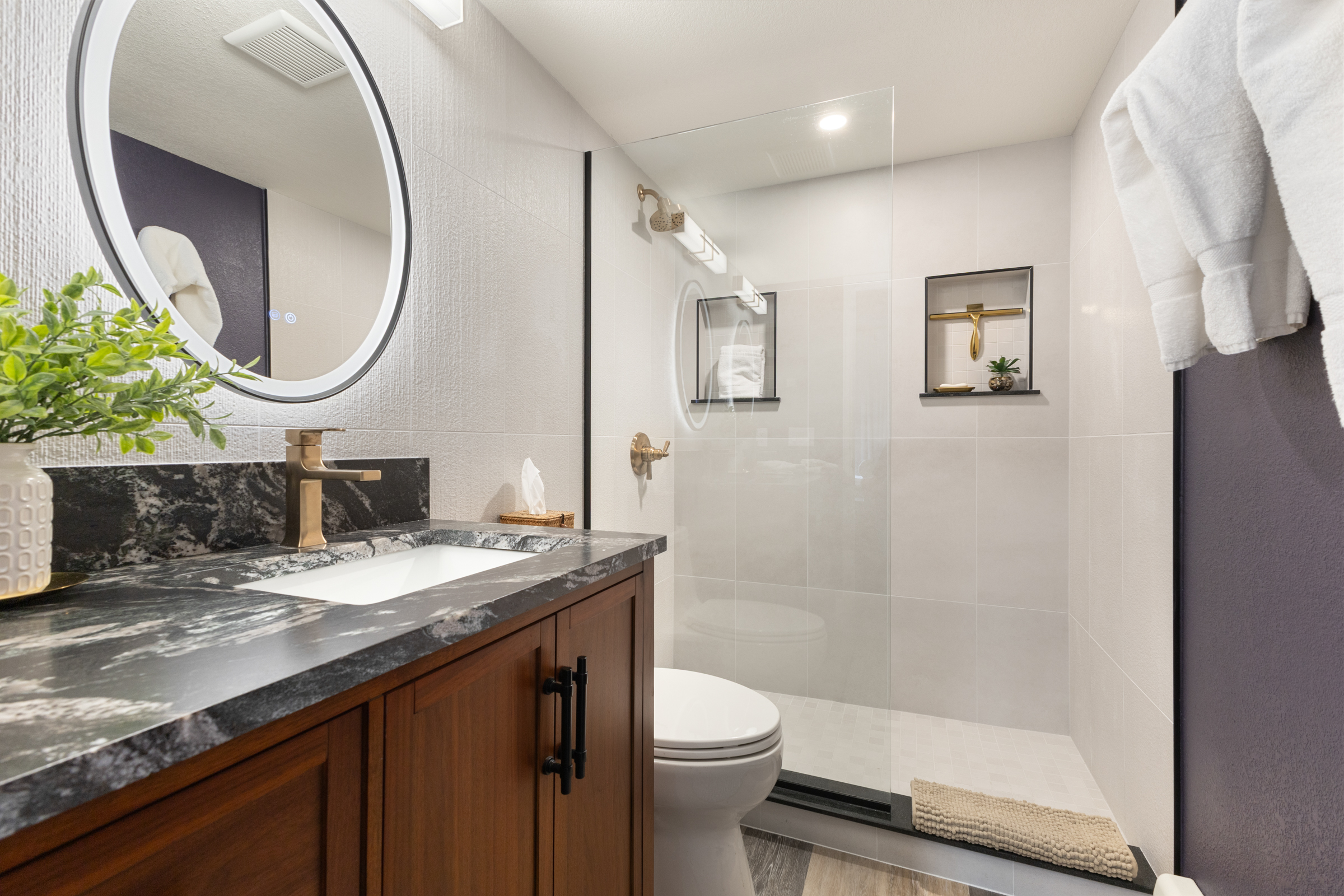 Ensuite Bathroom 1 | Vanity and  Smart Mirrors | Toilet, Stand Alone Shower