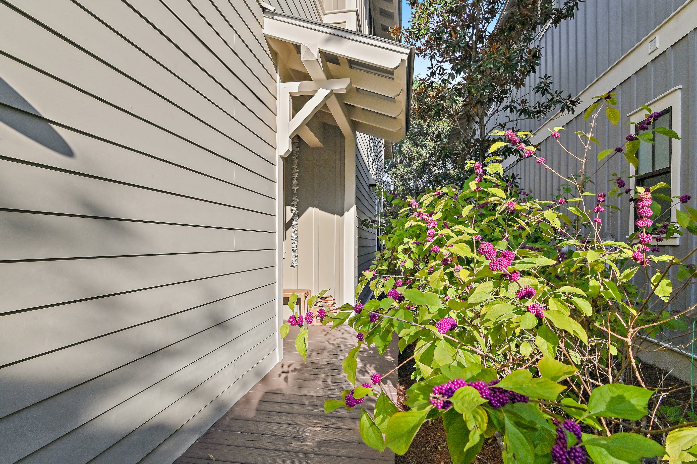 Charming walkways connect you to WaterColor’s trails and parks.