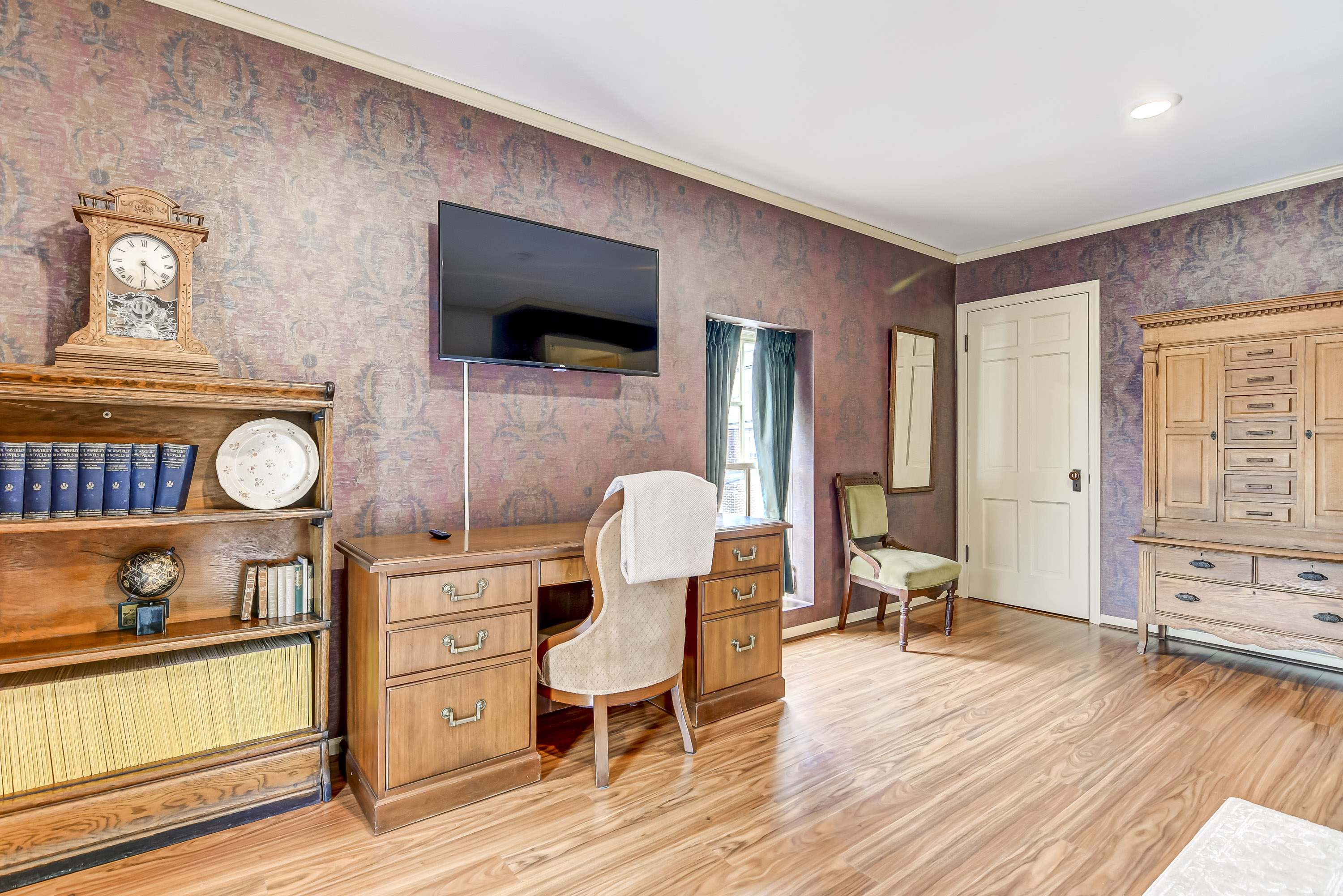 The Bressmer Carriage House - Bedroom 2 Office