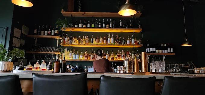 Pelican & Pig – Elevated Southern dining (8–10 min drive)