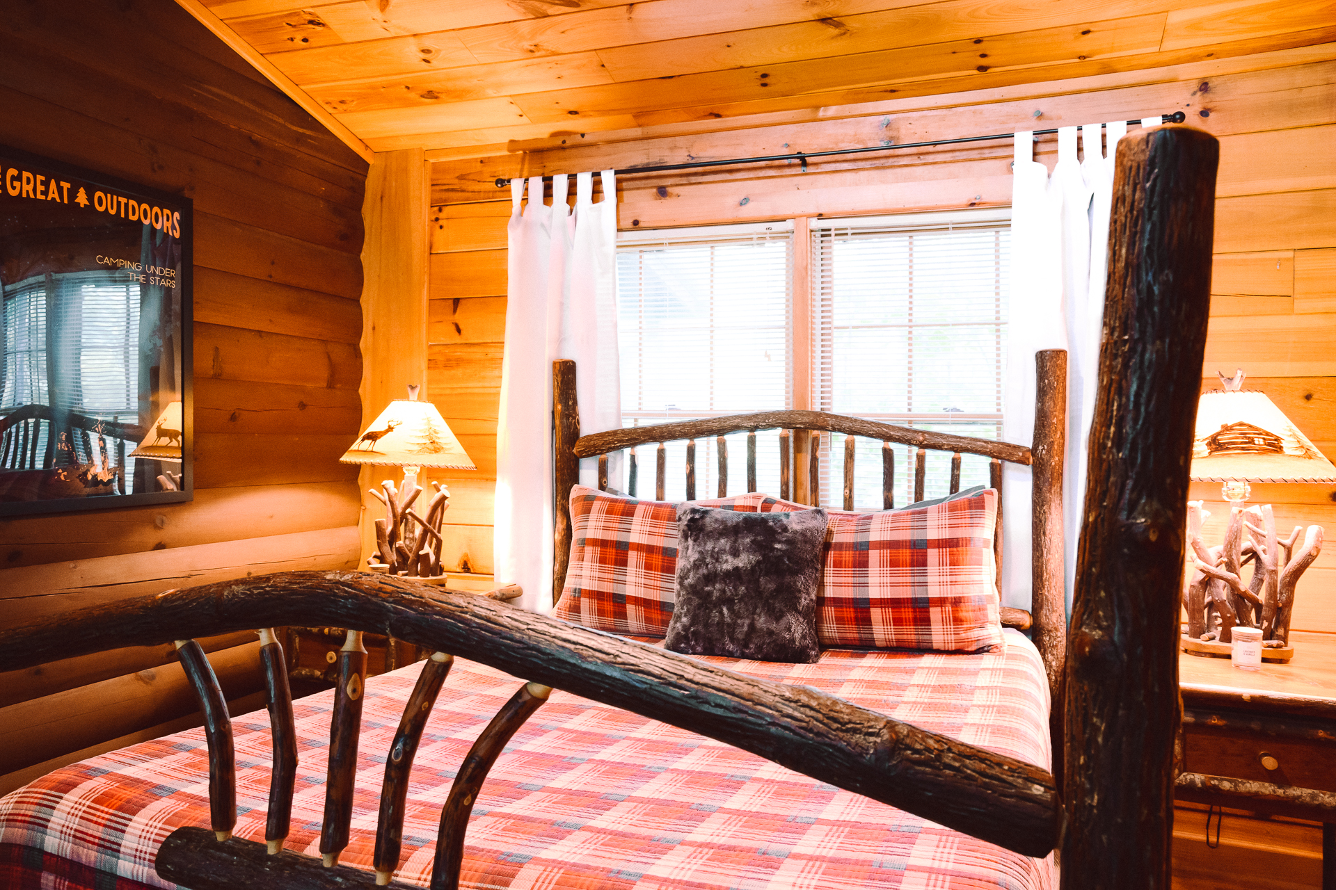 Master - Rustic log queen bed with memory foam mattress and pillows