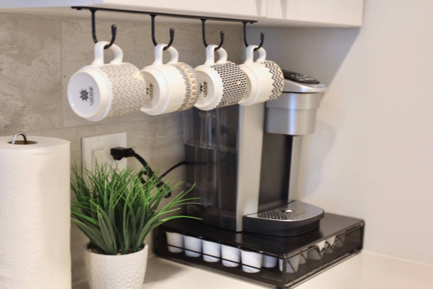 Mid-Century Modern Studio | CHOC & St. Joseph 5