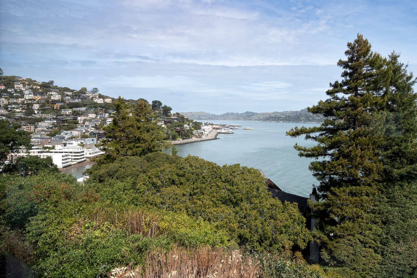 Walk to town in 20 min