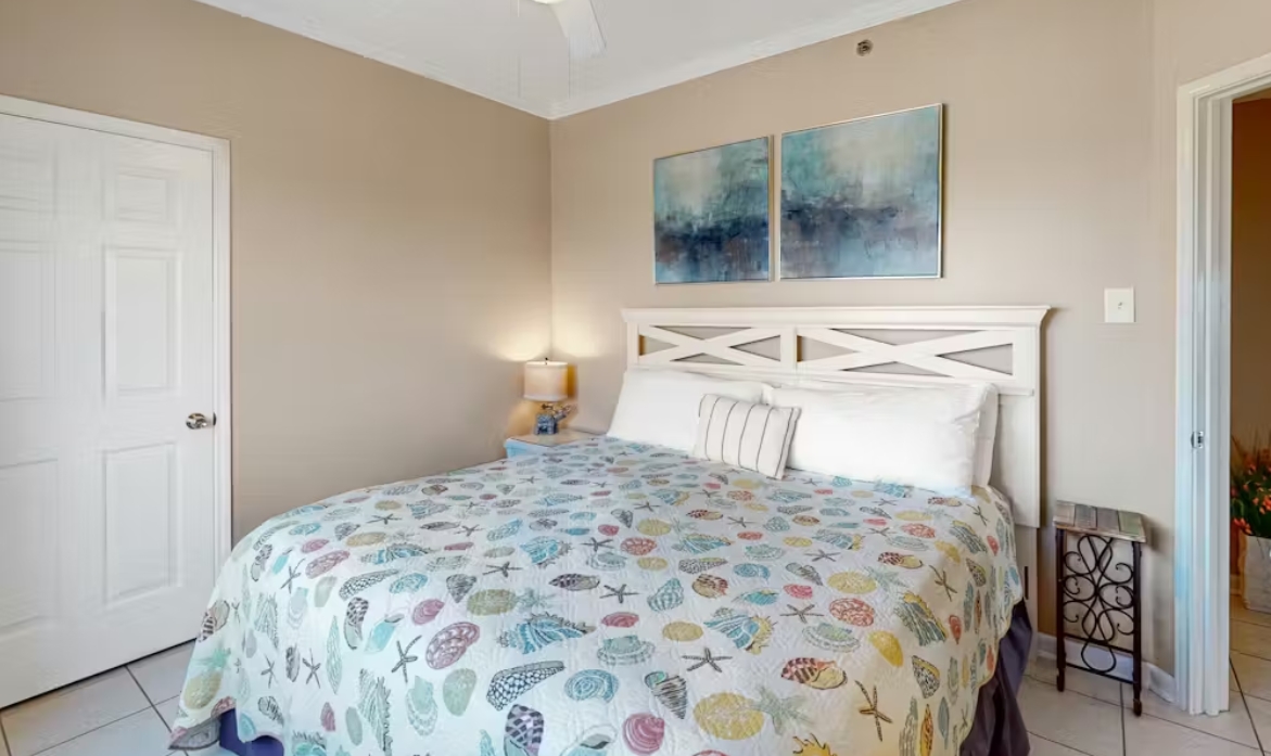 Master Bedroom-King Bed