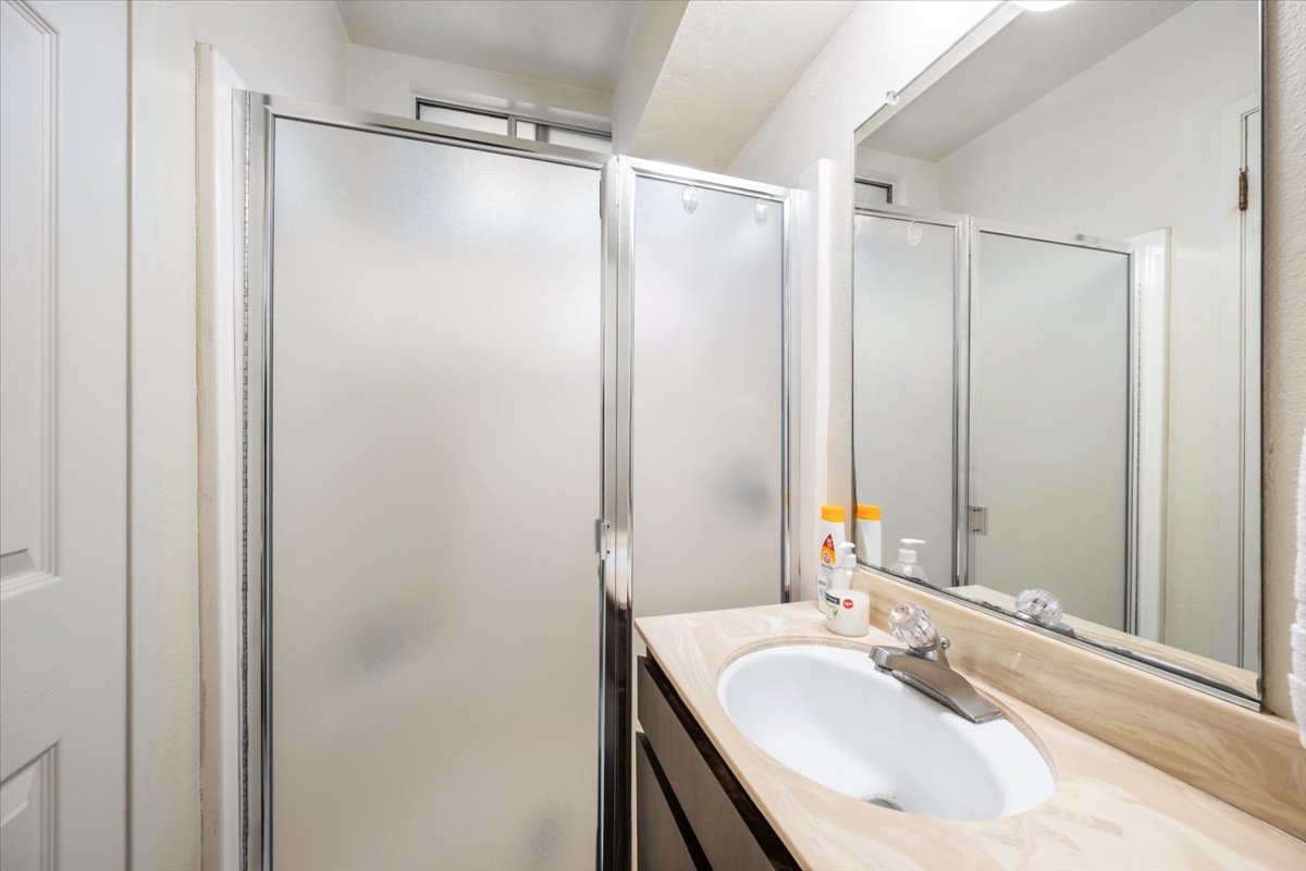 Bathroom Upstairs