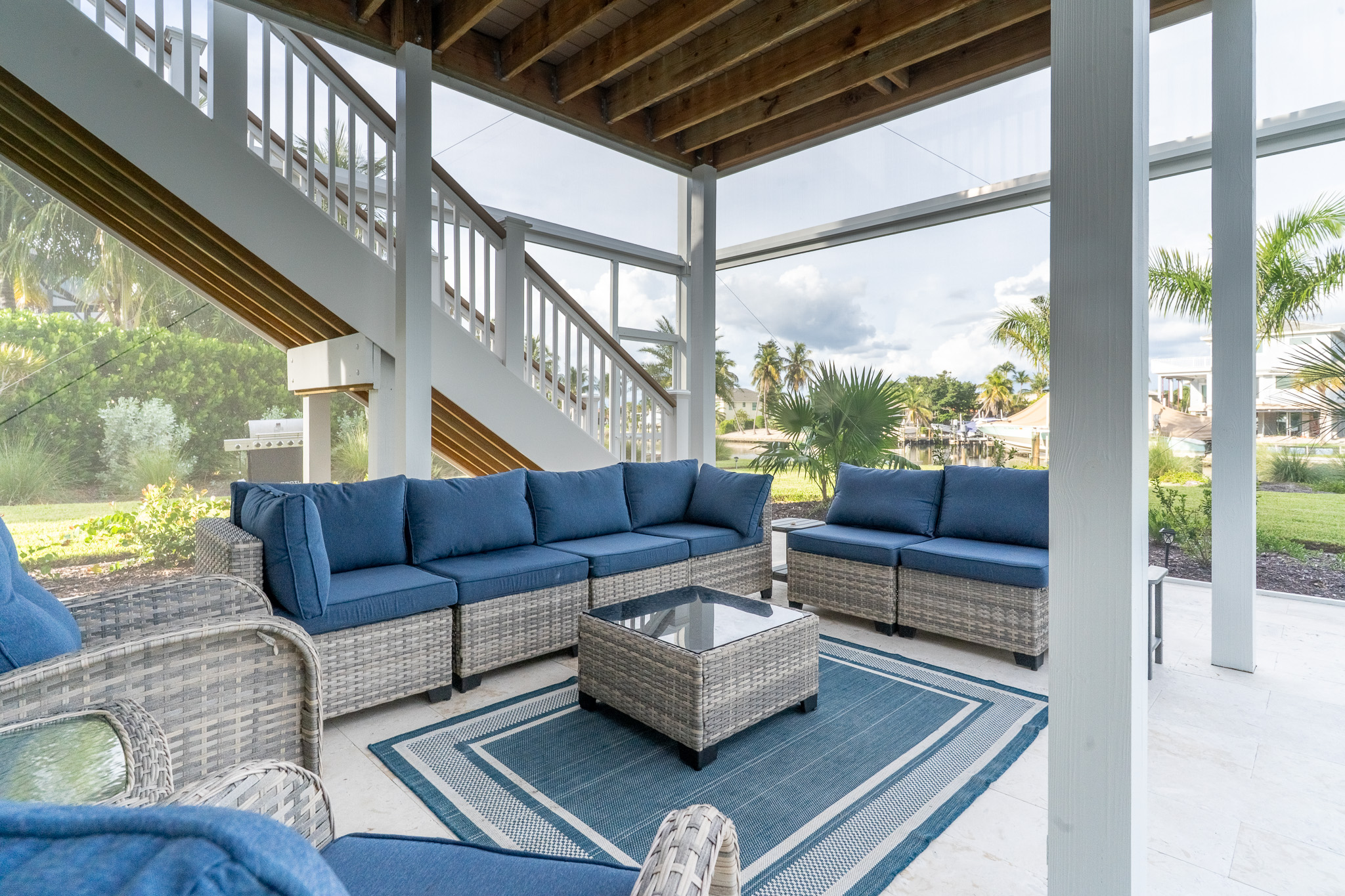 Outdoor Coach Seating