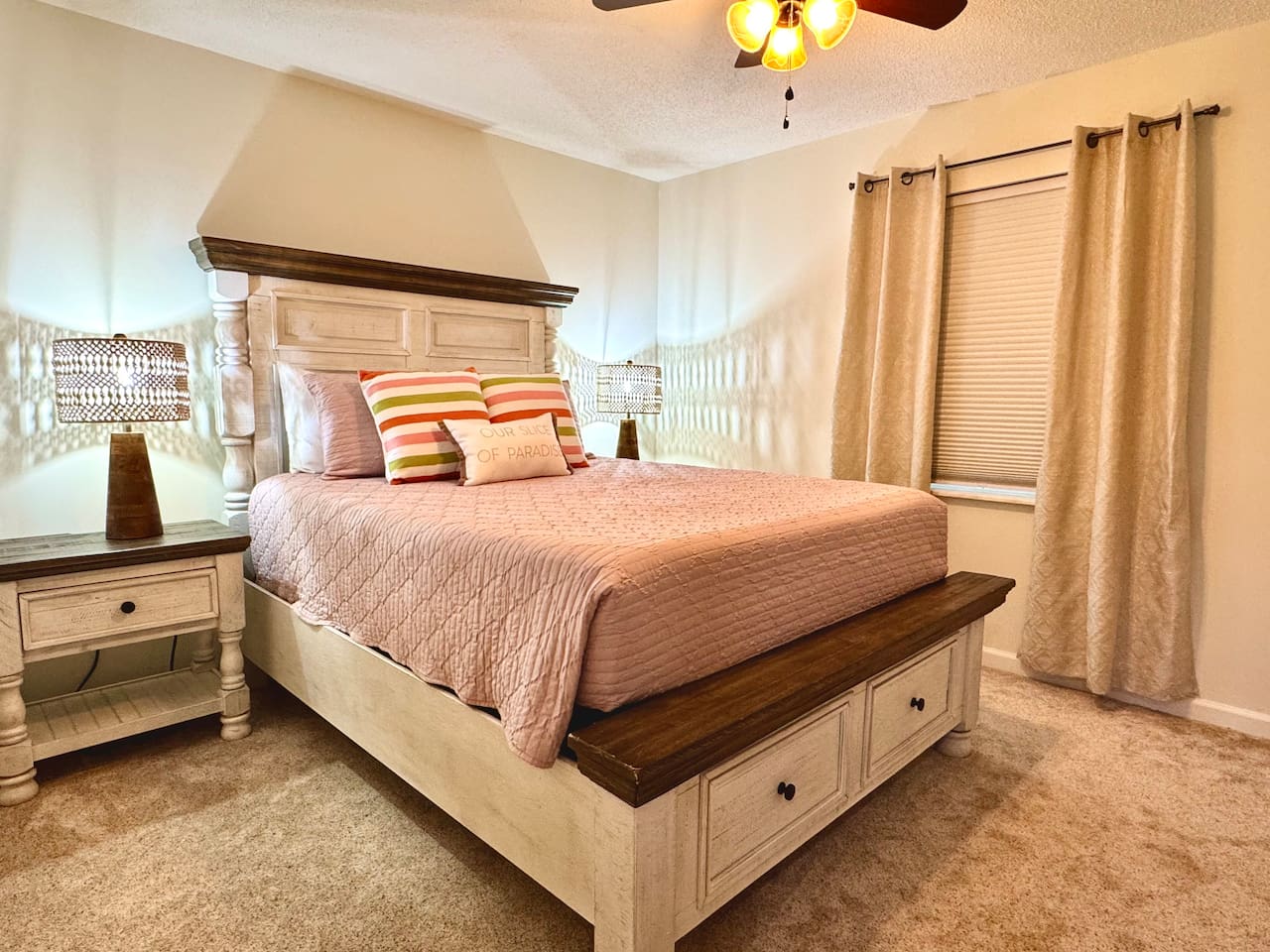 * Queen Bed (sleeps 2) * Extra quilts/blankets* Closet and dresser for storage* 42 in. Flat Screen Smart TV (bring your own streaming logins) 