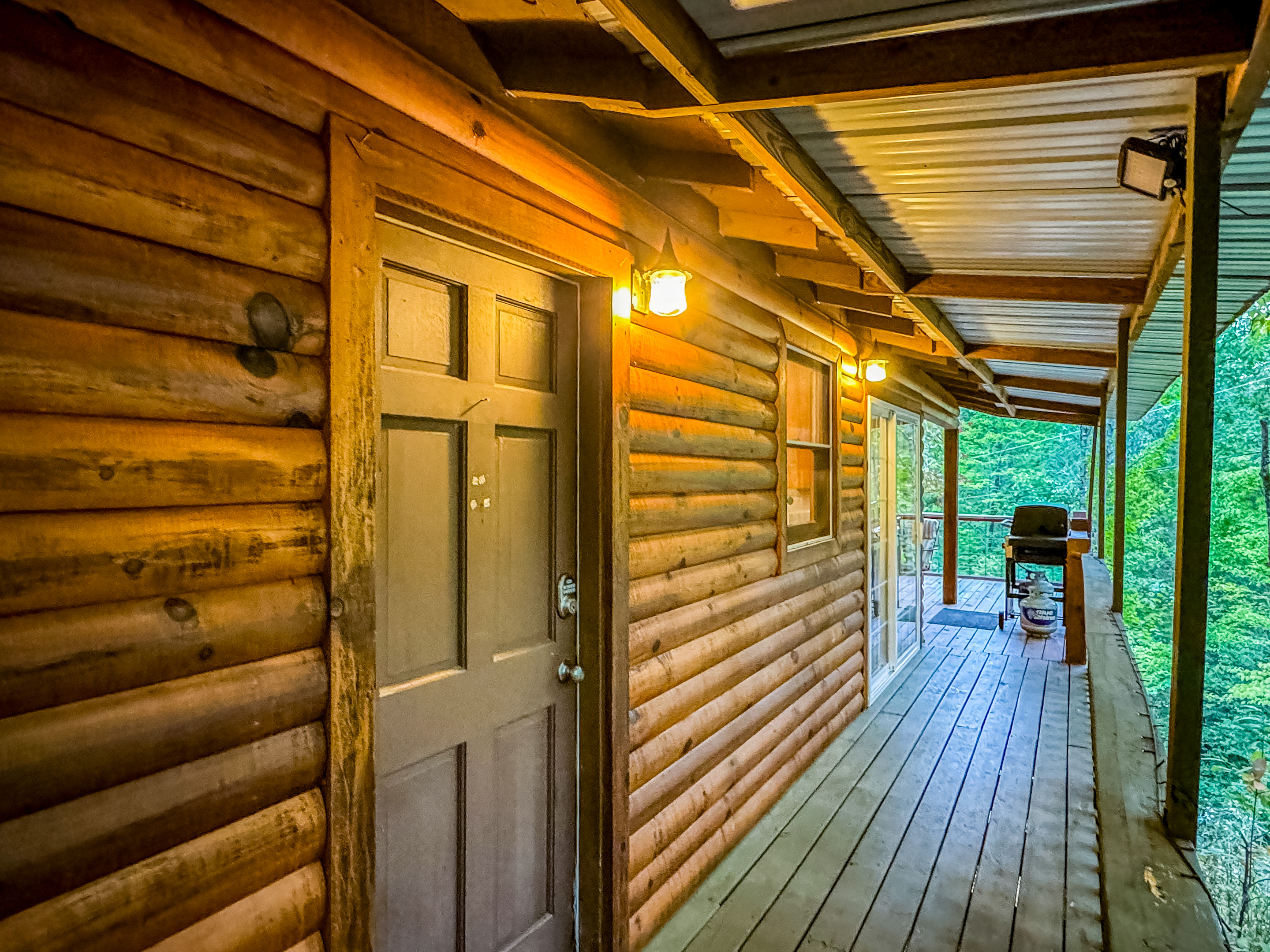 The main level entryway to the cabin 