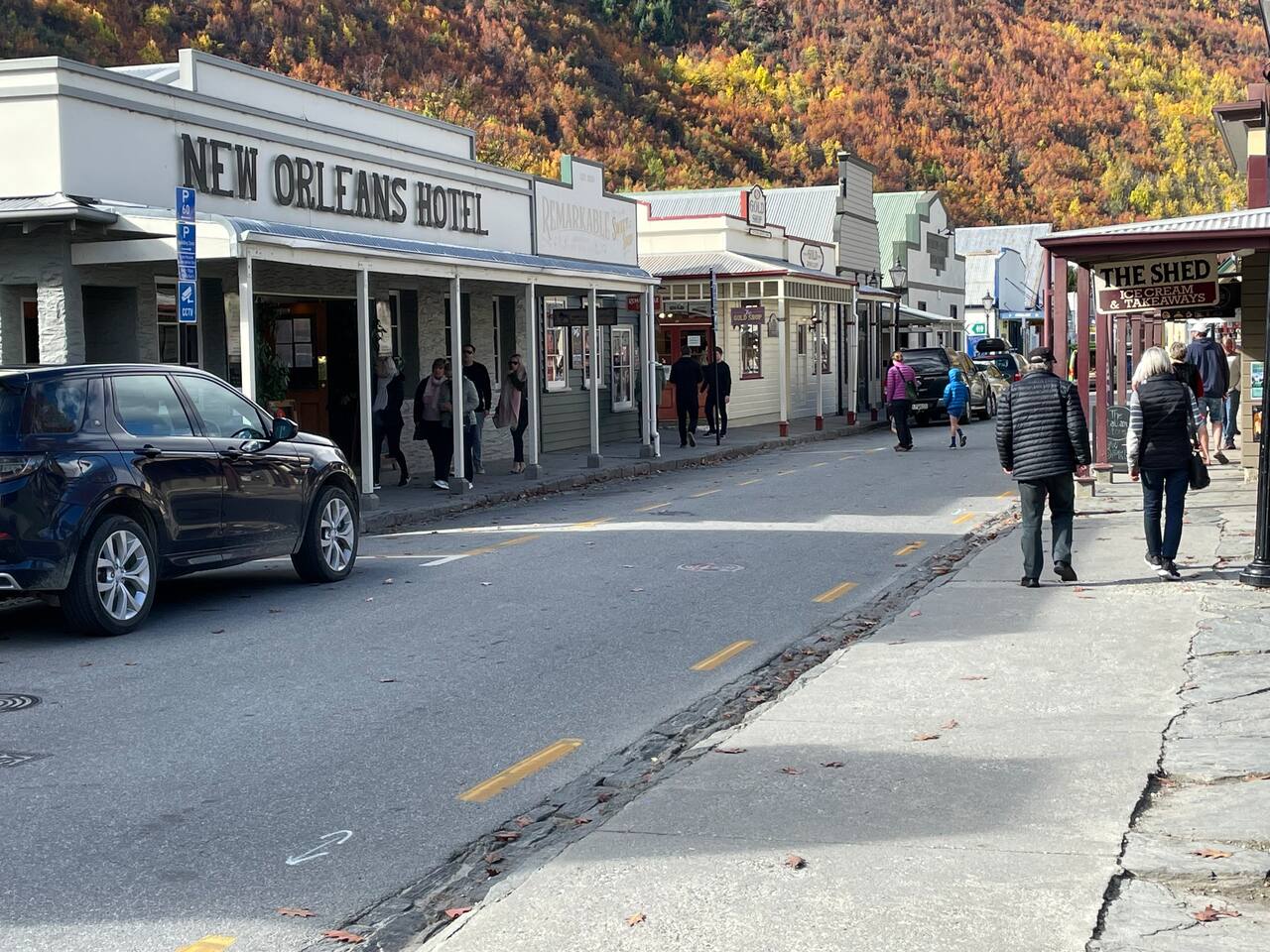 Use Queenstown as a base to visit local towns such as Arrowtown. 