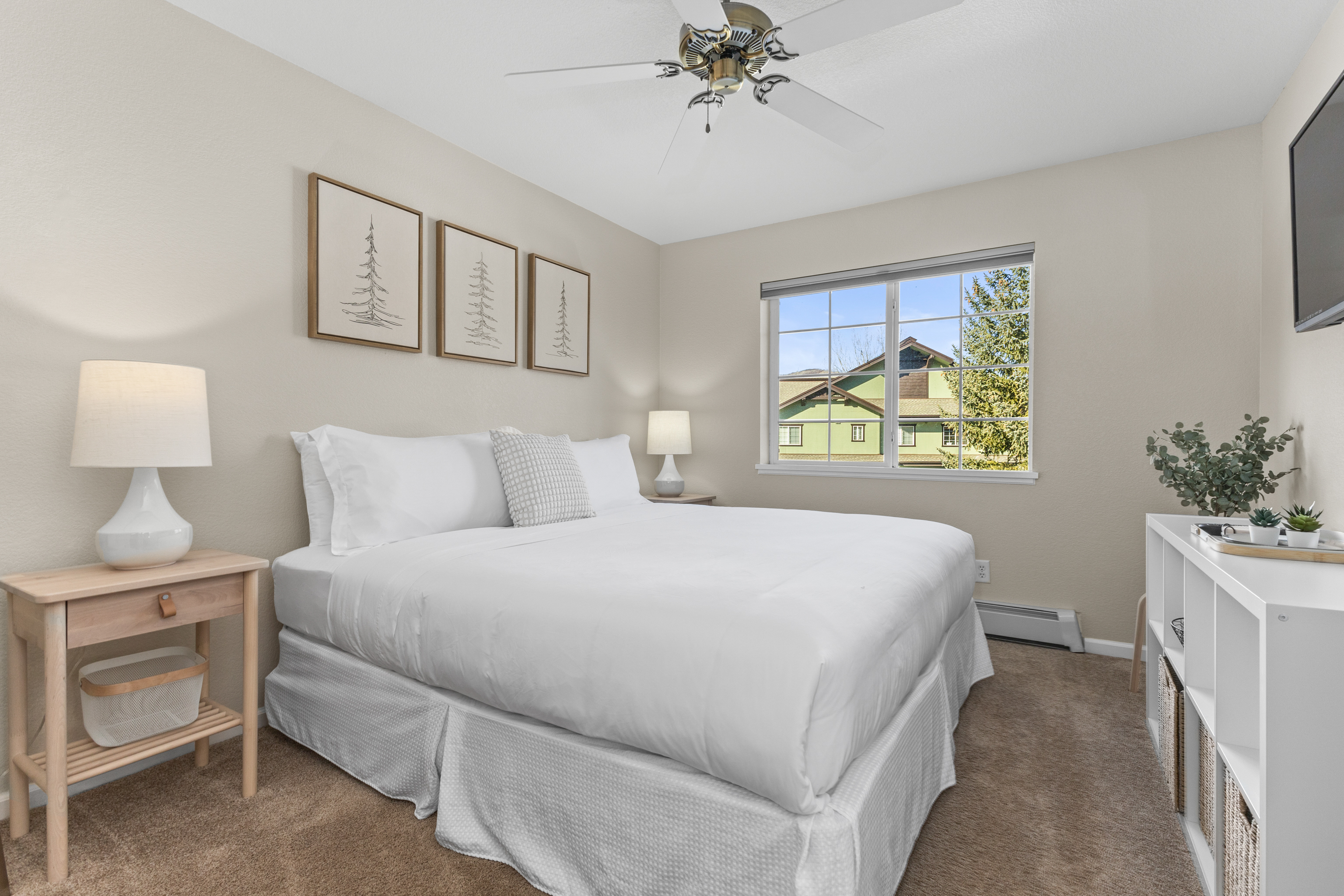 Ensuite Bedroom 1 | Kingsize Bed