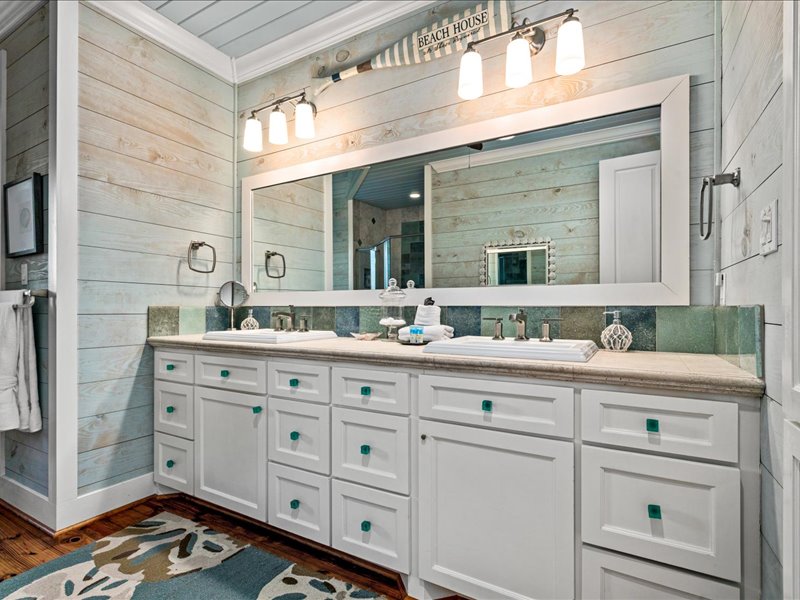 e1f69f3a9be04b6d92669421e65e3199 | Beachhouse | Texas | TX | Vacation Homes | Galveston | Crystal Beach | Kokomo | Breezy Days | Beachfront Elegance | Sunrise Serenity | Southern Sands Property Management, LLC