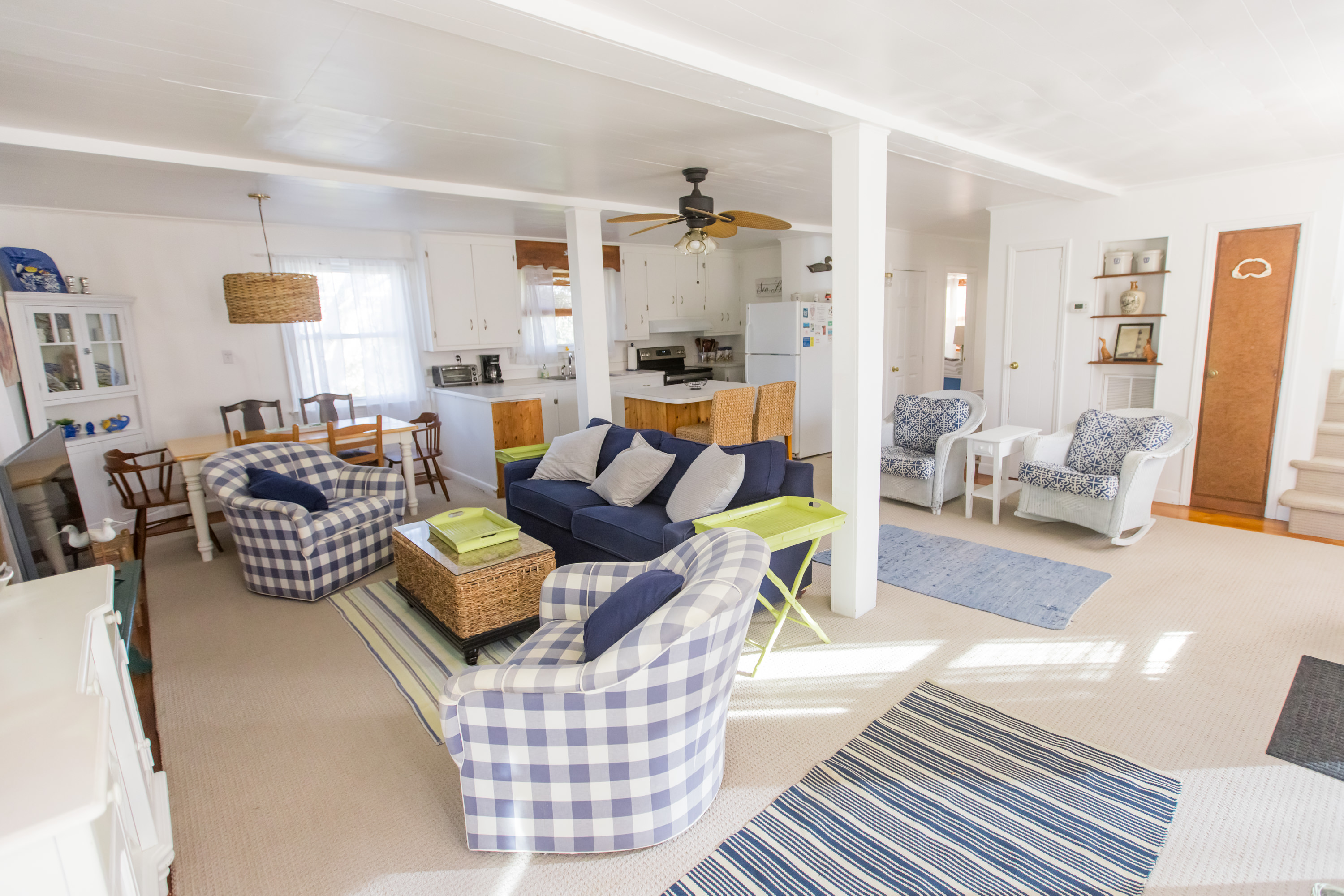 Bright and open living, dining and kitchen.