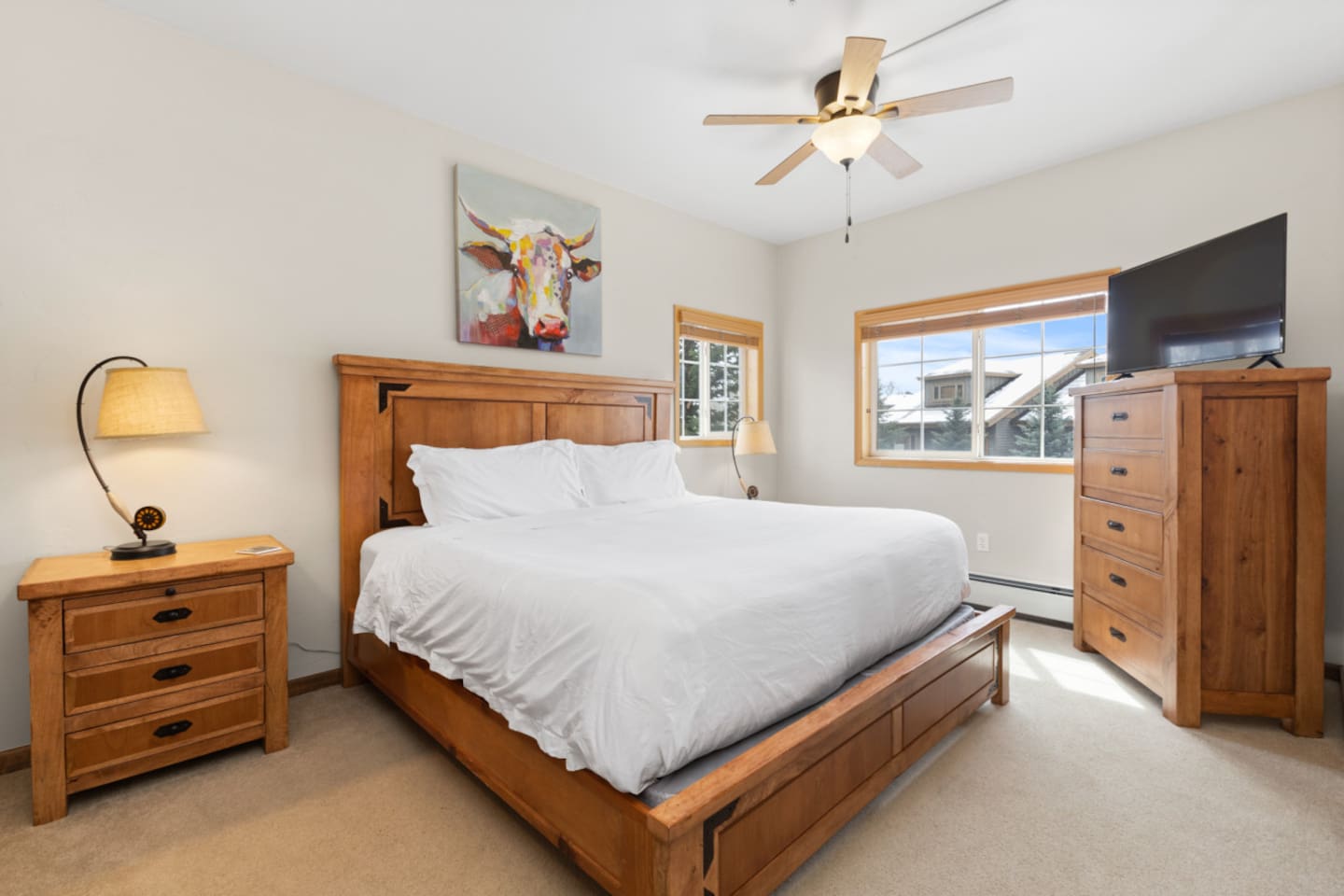 Ensuite King Bedroom 1 with Ceiling Fan