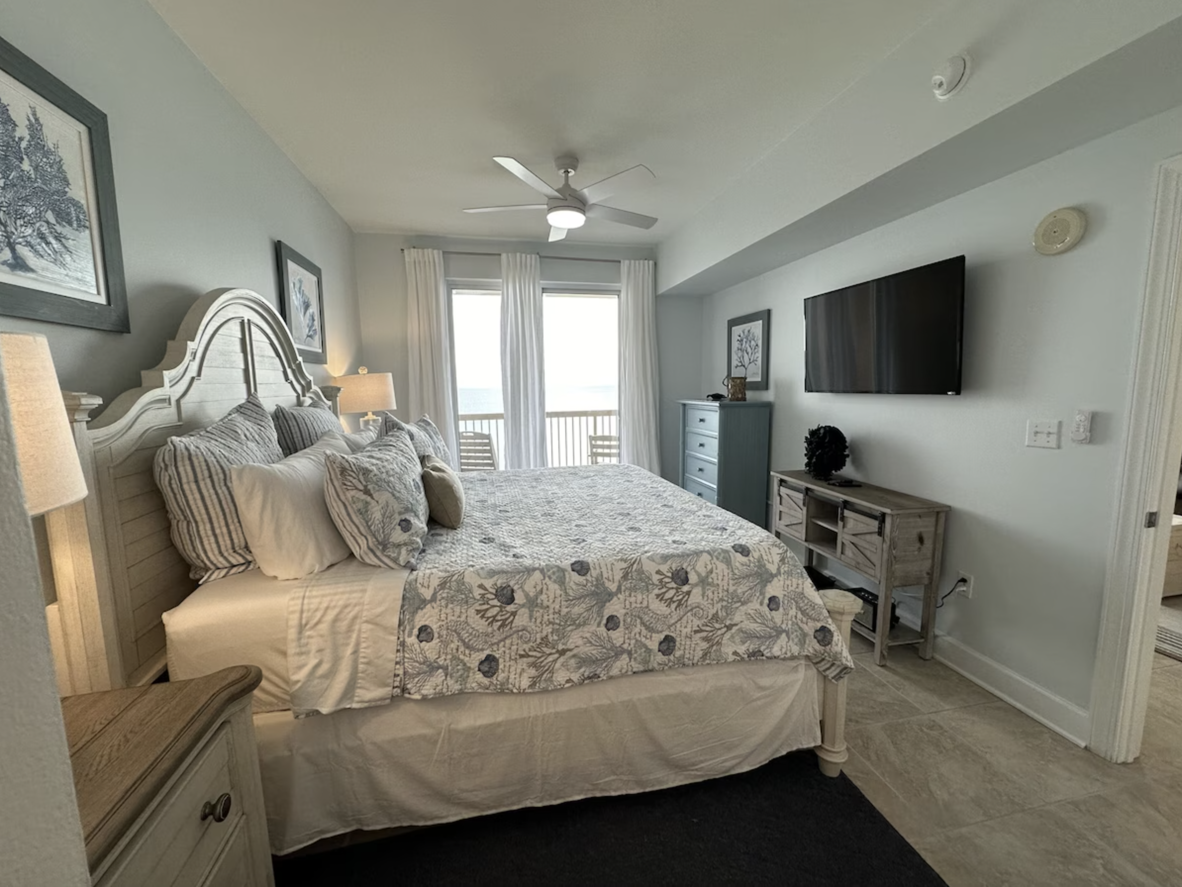 Master Bedroom-King Bed
