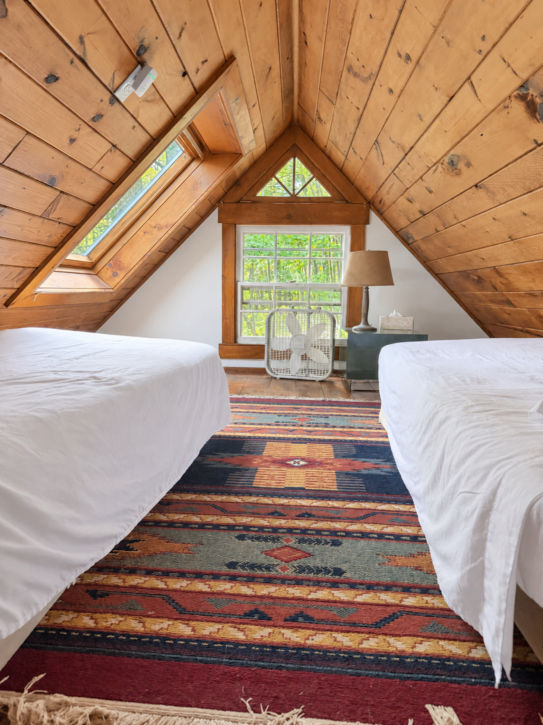 Hatch's Roost loft twin bedroom