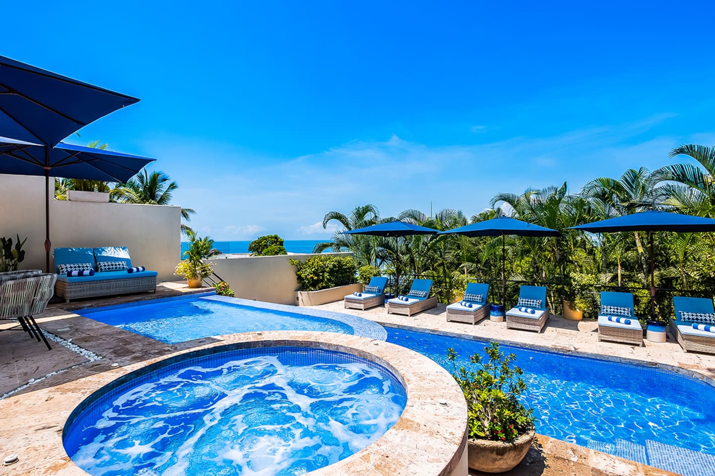 Pool &  Hot Tub