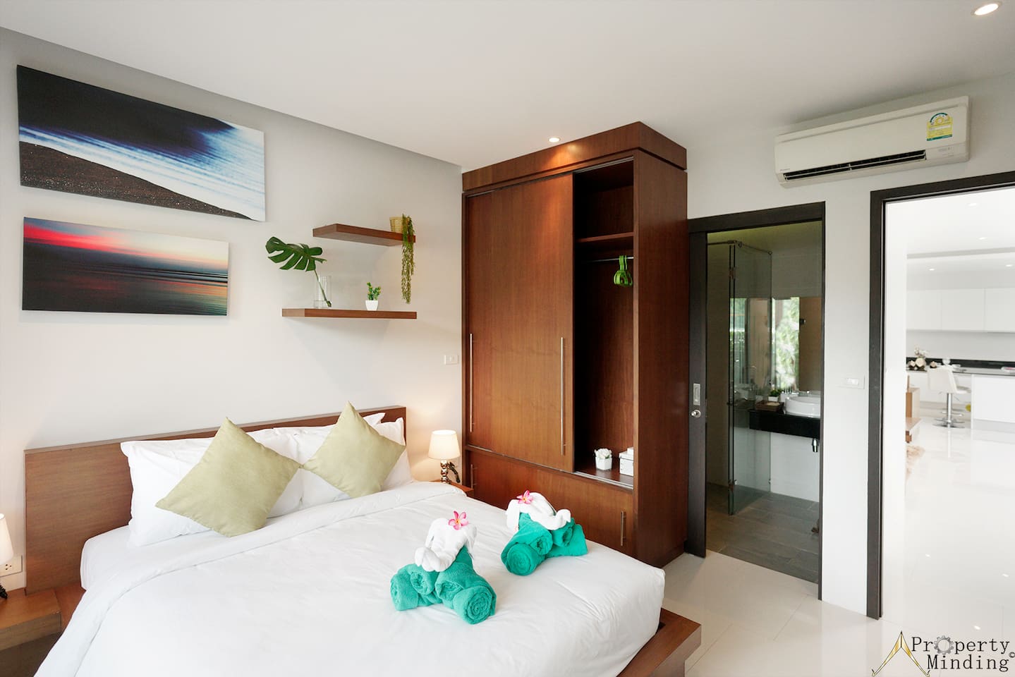 1st bedroom