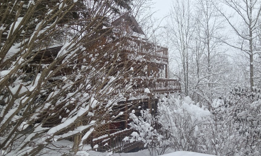Three levels of balconies!