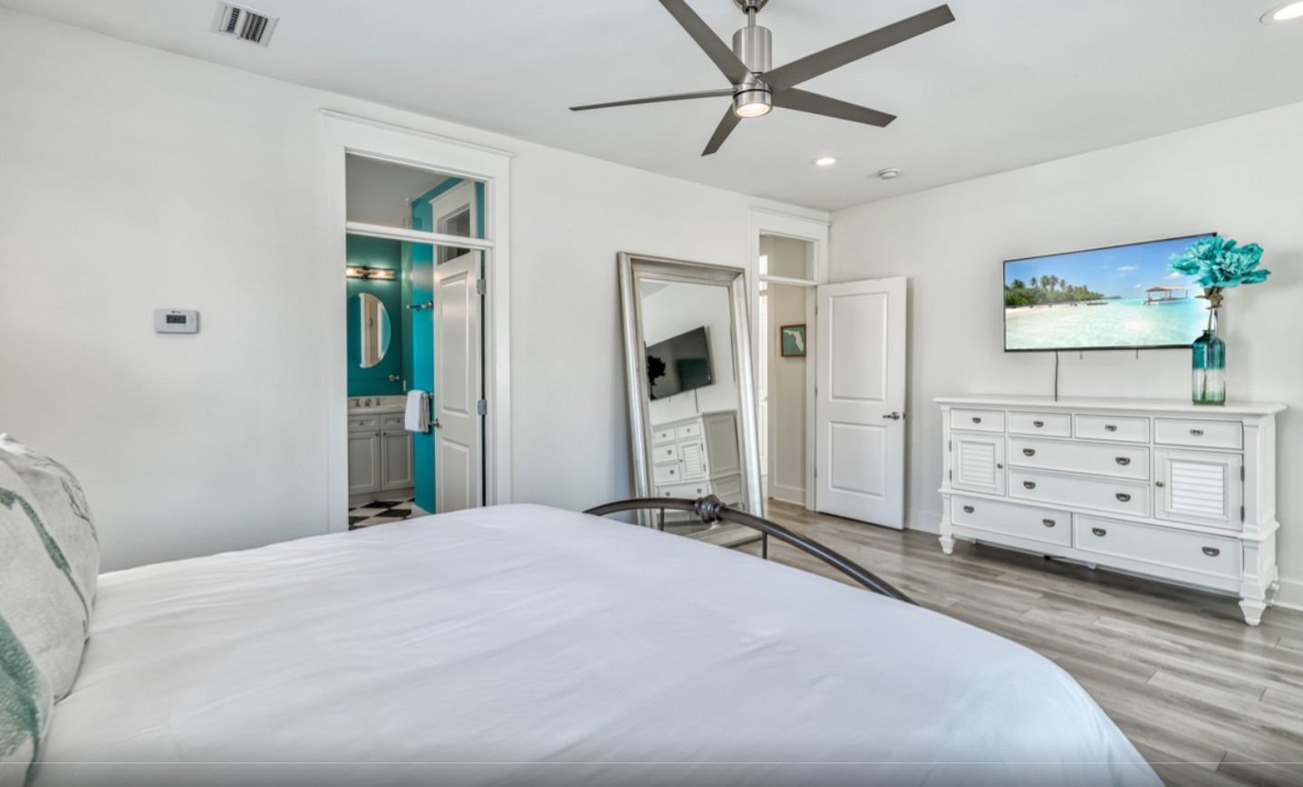 2nd Floor primary suite with King Bed and en-suite bathroom