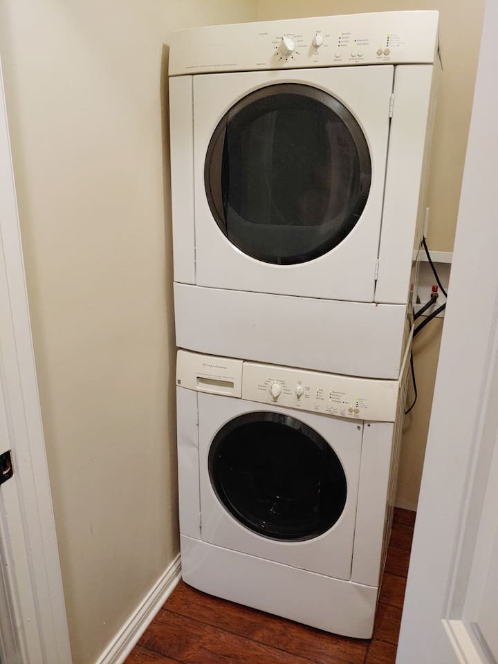 Washer and Dryer available no matter the length of reservation. 