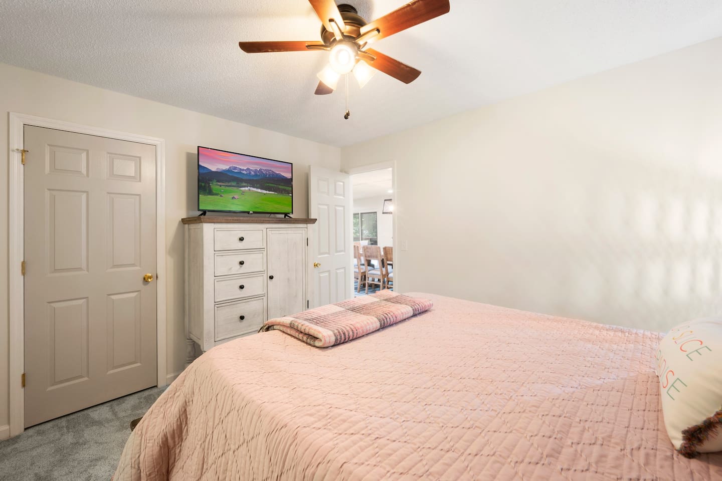 * Queen Bed (sleeps 2) * Extra quilts/blankets* Closet and dresser for storage* 42 in. Flat Screen Smart TV (bring your own streaming logins) 