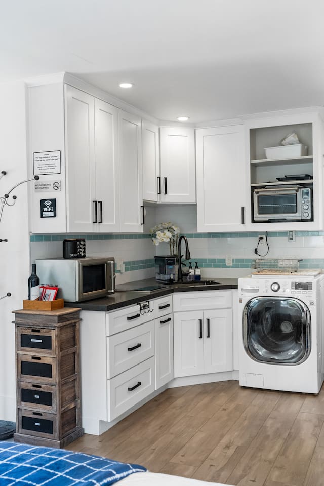 The kitchen space was stocked with everything you would need to cook a five course meal. - Peggy (2024)