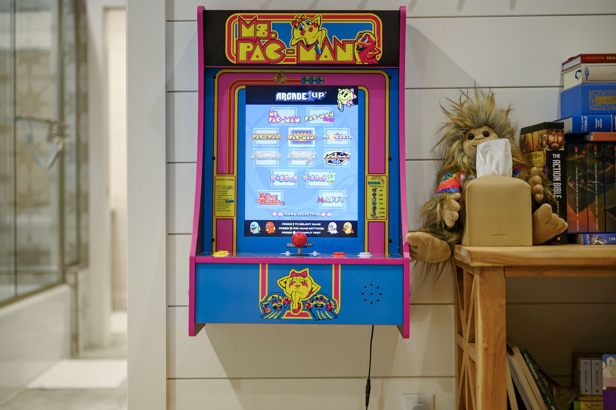 Arcade machine for hours of fun!