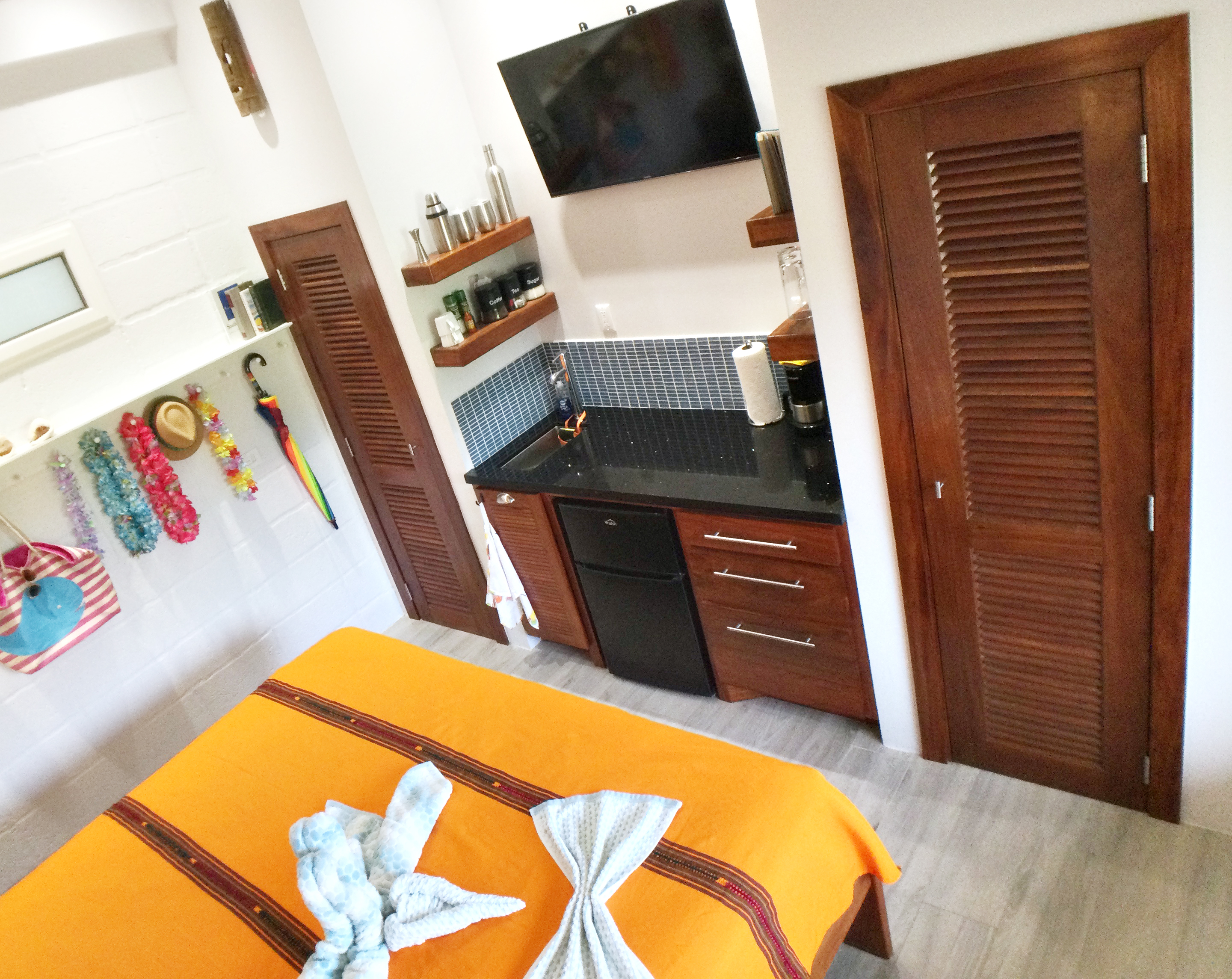 Well-equipped kitchenette