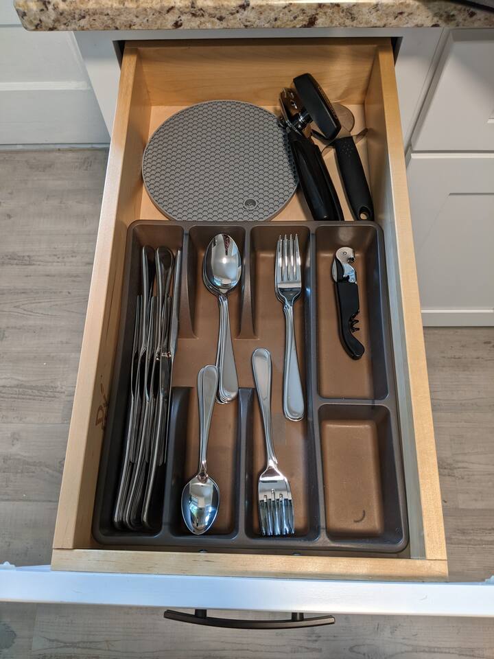 Full cutlery set!