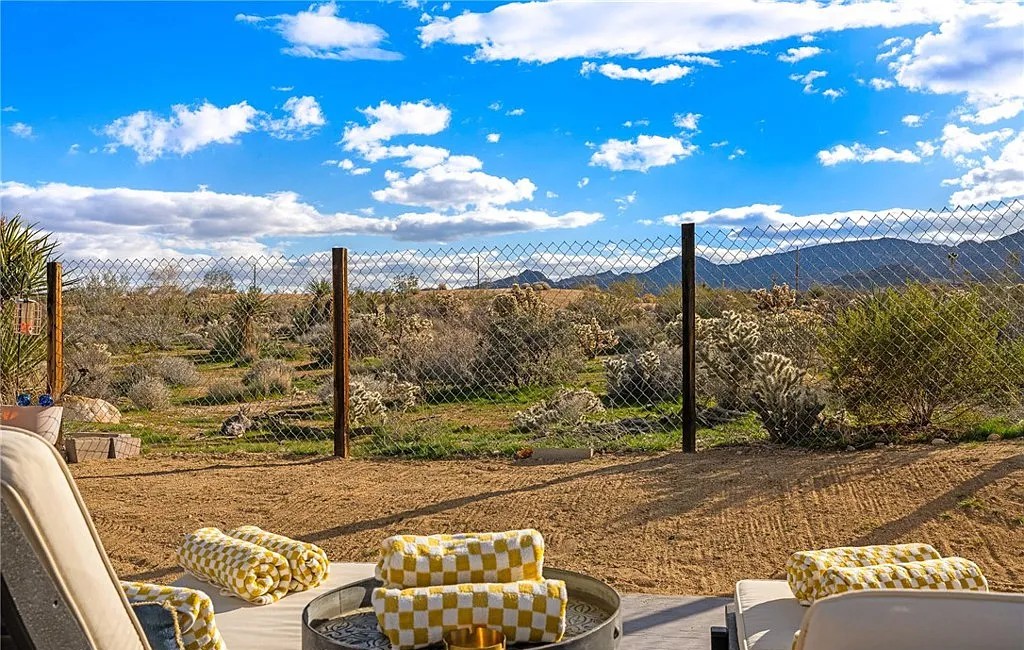 Comfortable sun loungers to relax and forget about your worries.