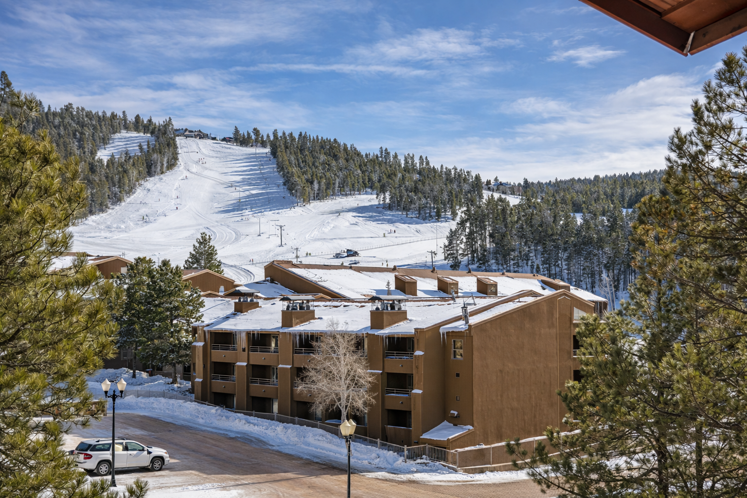 Front-row views of the slopes from your condo. Mountain mornings don’t get better!