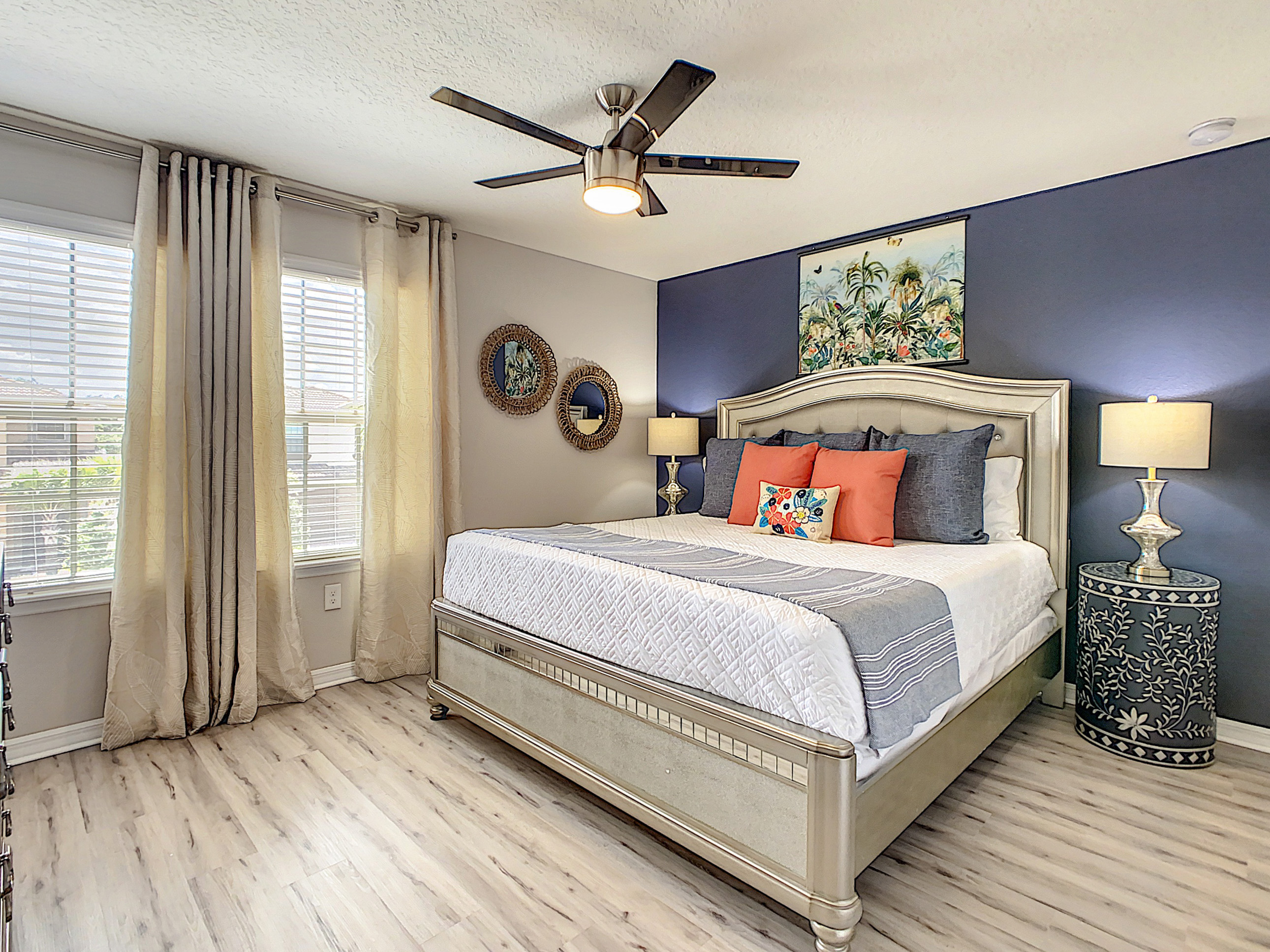 Suite 2 - 2nd Floor - King