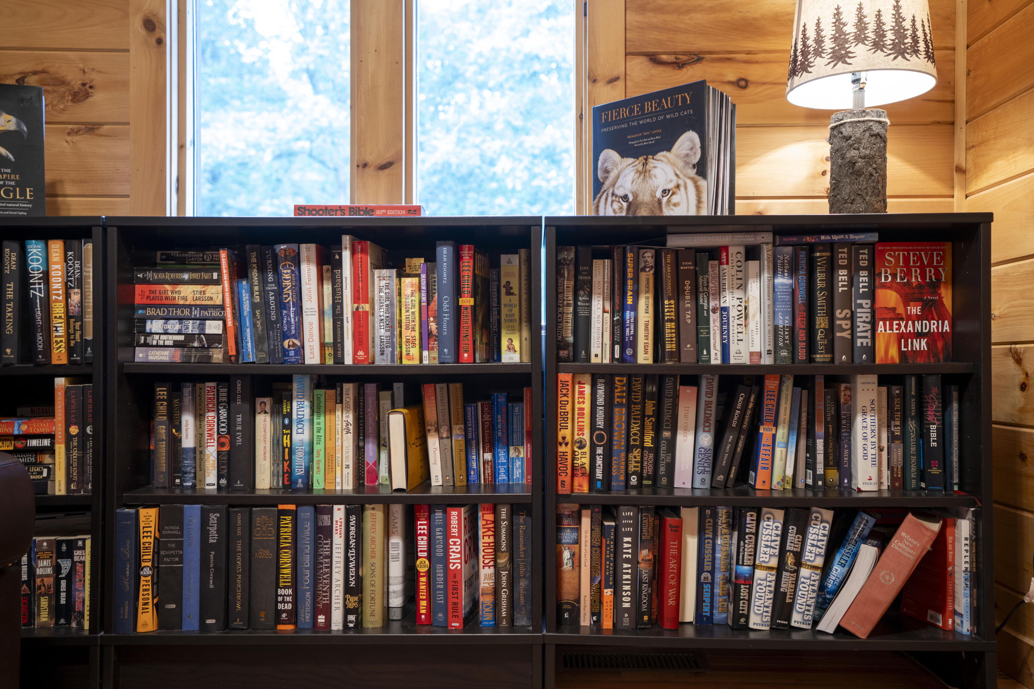 Upstairs loft has an assortment of books available for you to ready during your stay.