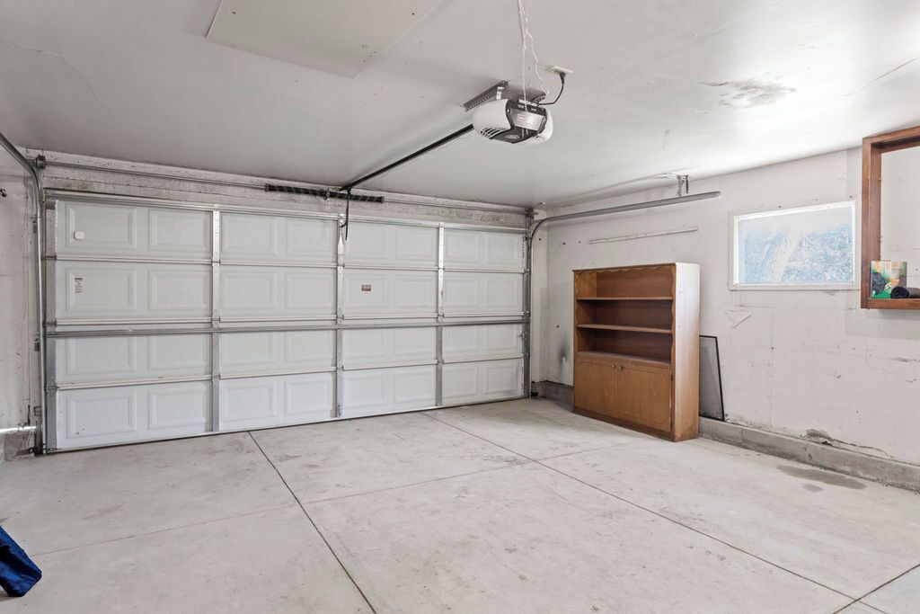 2-Car Attached Garage