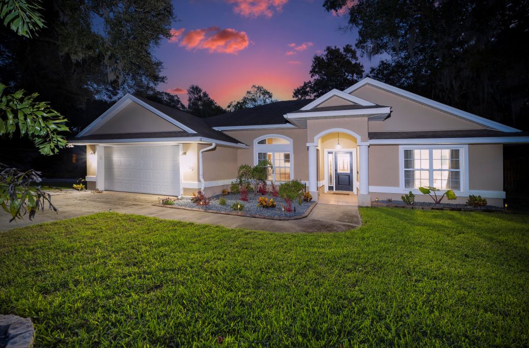 Charming and inviting, embrace the sunset glow in beautiful St. Augustine!