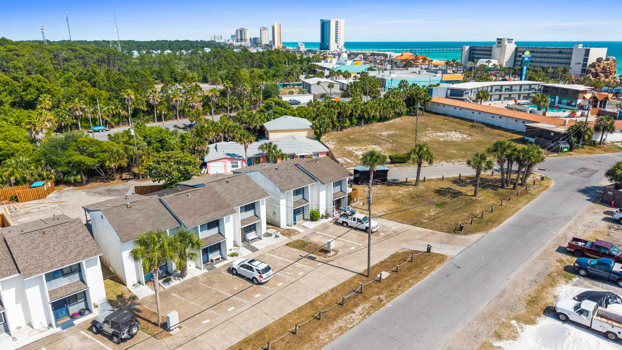 Aerial of Complex, Amenities, and Beach