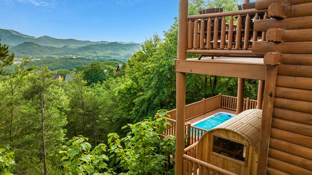 Perched on the edge of the mountain, the swim spa invites you to float and relax with panoramic views stretching across the ridgelines&mdash;nature&rsquo;s masterpiece in every direction.